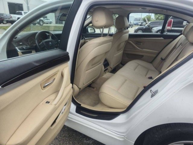2015 BMW 5 Series 528i - Photo 13