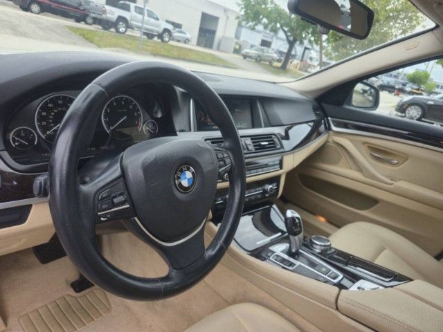 2015 BMW 5 Series 528i - Photo 9