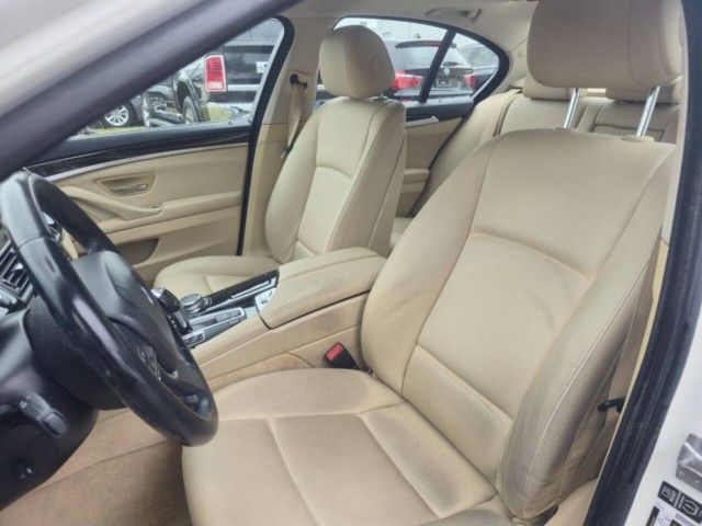 2015 BMW 5 Series 528i - Photo 12