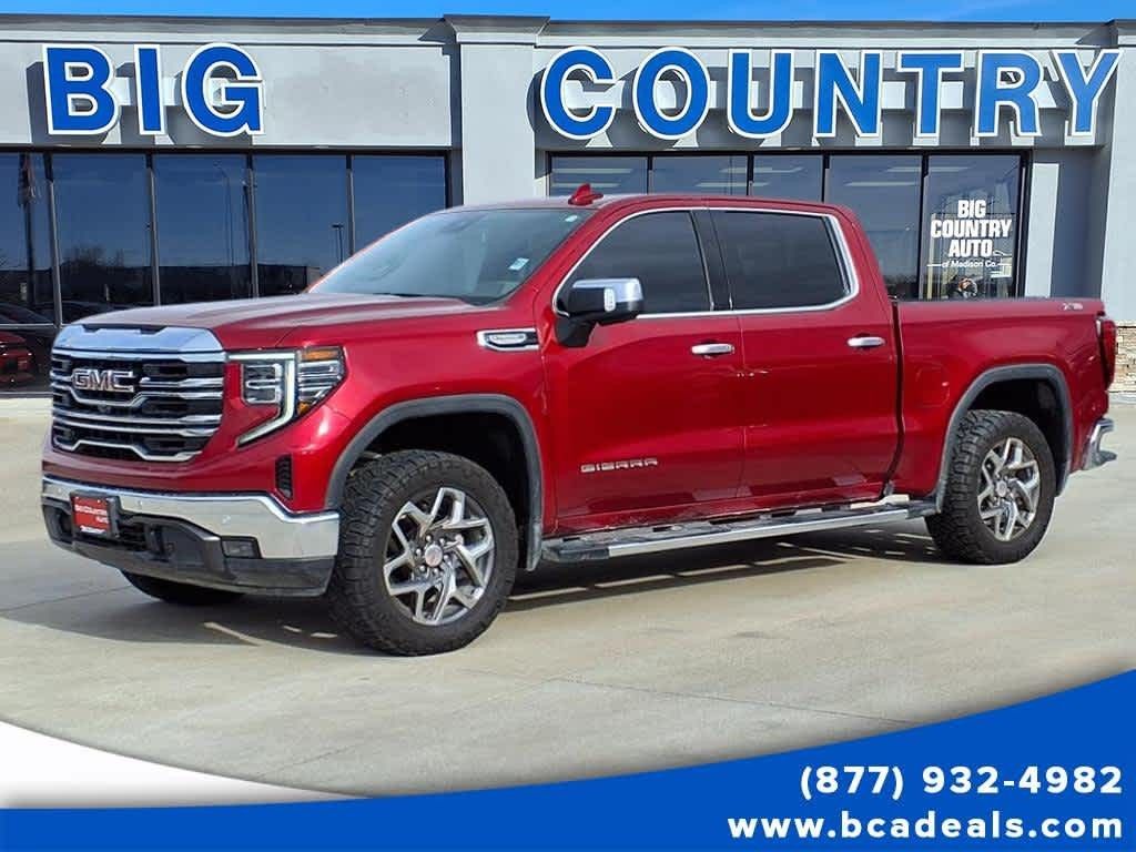2022 GMC Sierra 4WD Crew Cab Short Box SLT's photo
