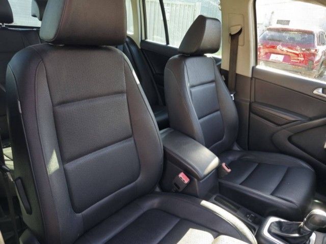2015 Volkswagen Tiguan SE - Photo 16