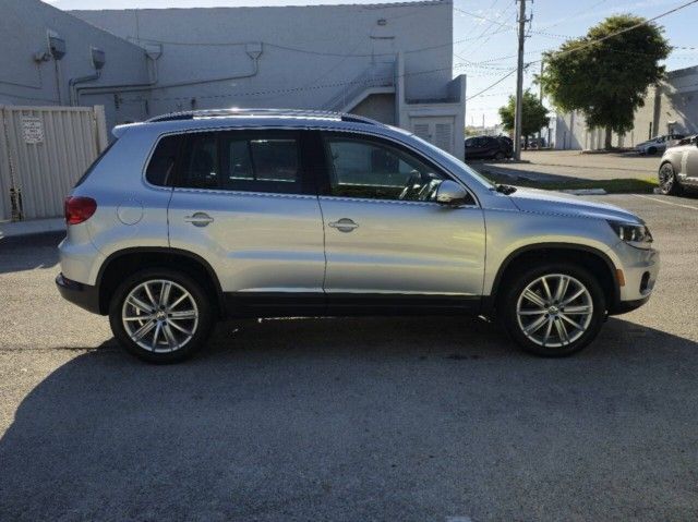 2015 Volkswagen Tiguan SE - Photo 6