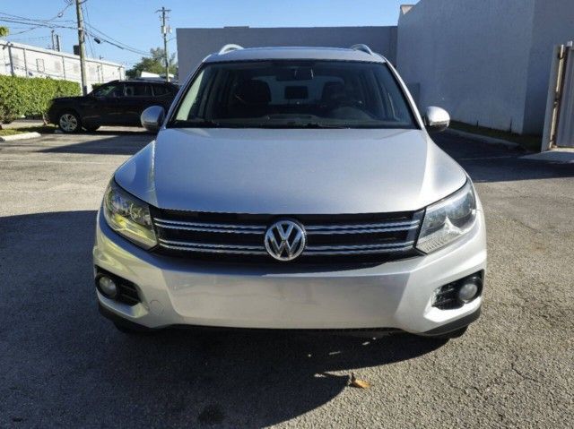 2015 Volkswagen Tiguan SE - Photo 8