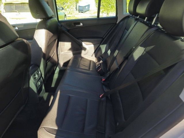 2015 Volkswagen Tiguan SE - Photo 12