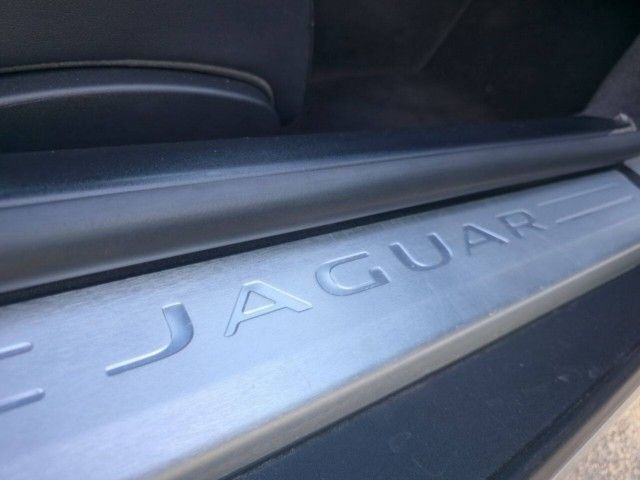 2018 Jaguar F-TYPE Base - Photo 18