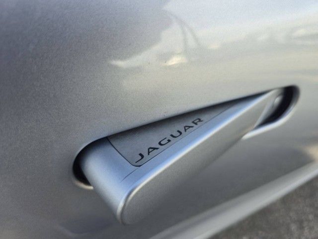 2018 Jaguar F-TYPE Base - Photo 11