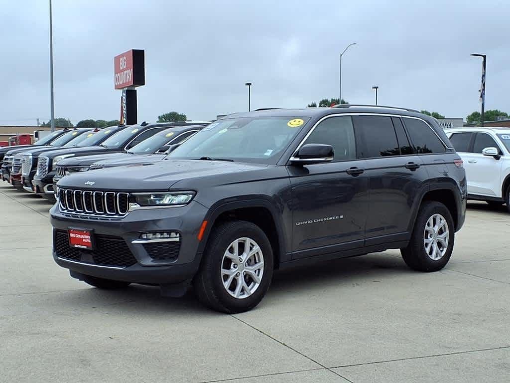 2022 Jeep Grand Cherokee Limited's photo