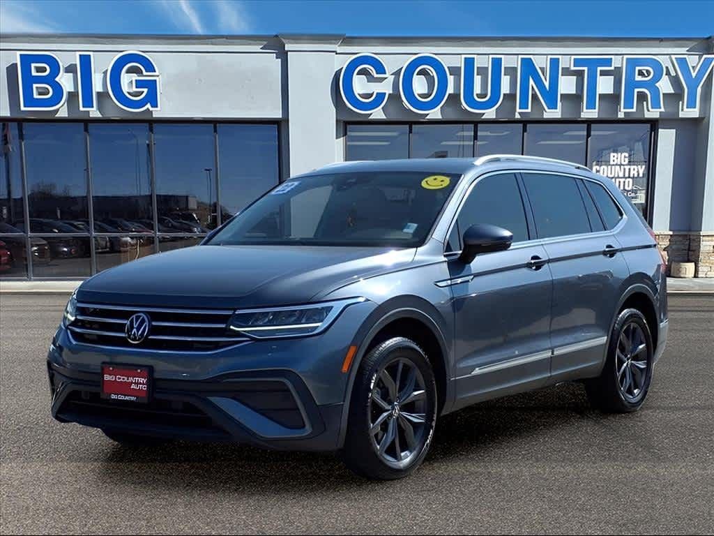 2022 Volkswagen Tiguan SE's photo