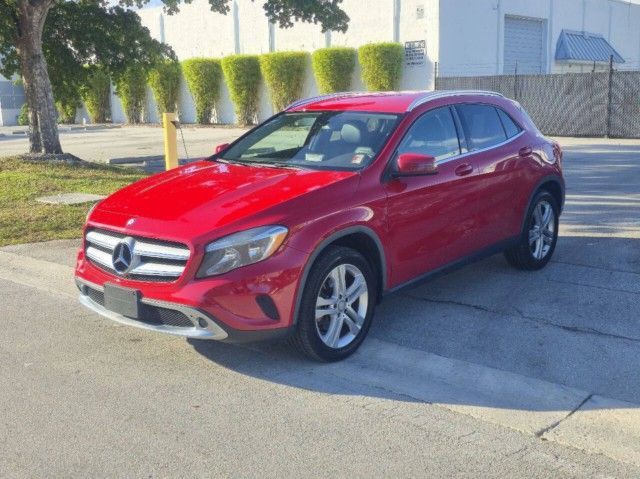 2015 Mercedes-Benz GLA-Class GLA250's photo