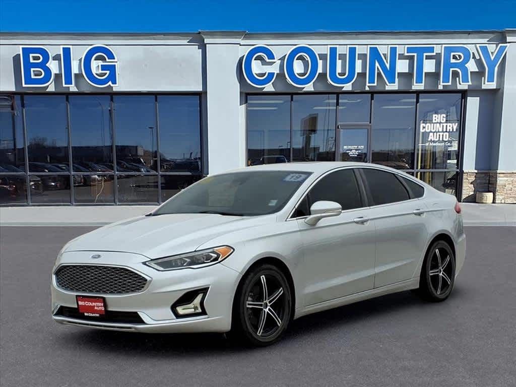 2019 Ford Fusion Hybrid Titanium's photo