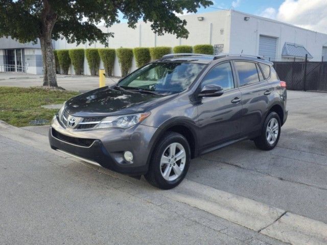 2014 Toyota RAV4 XLE's photo