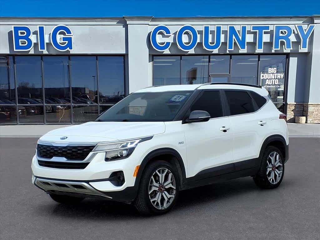 2021 Kia Seltos S's photo